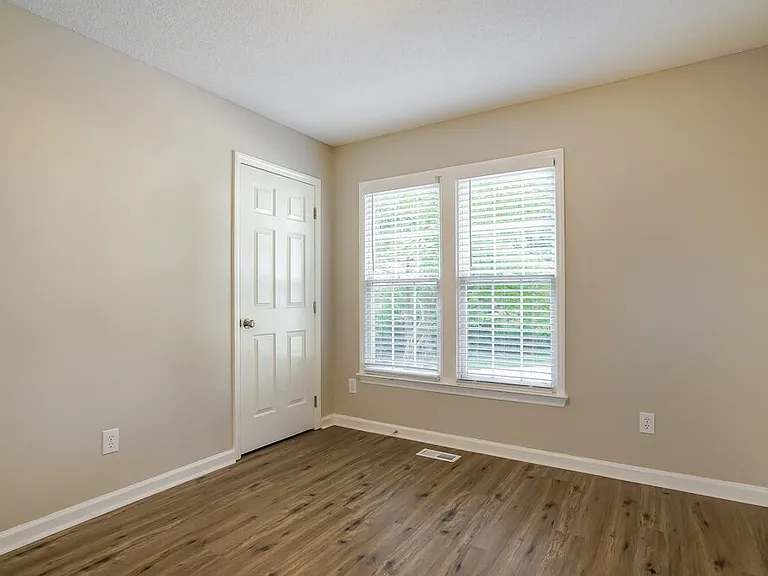 2100 Havering Pl — Photo 13