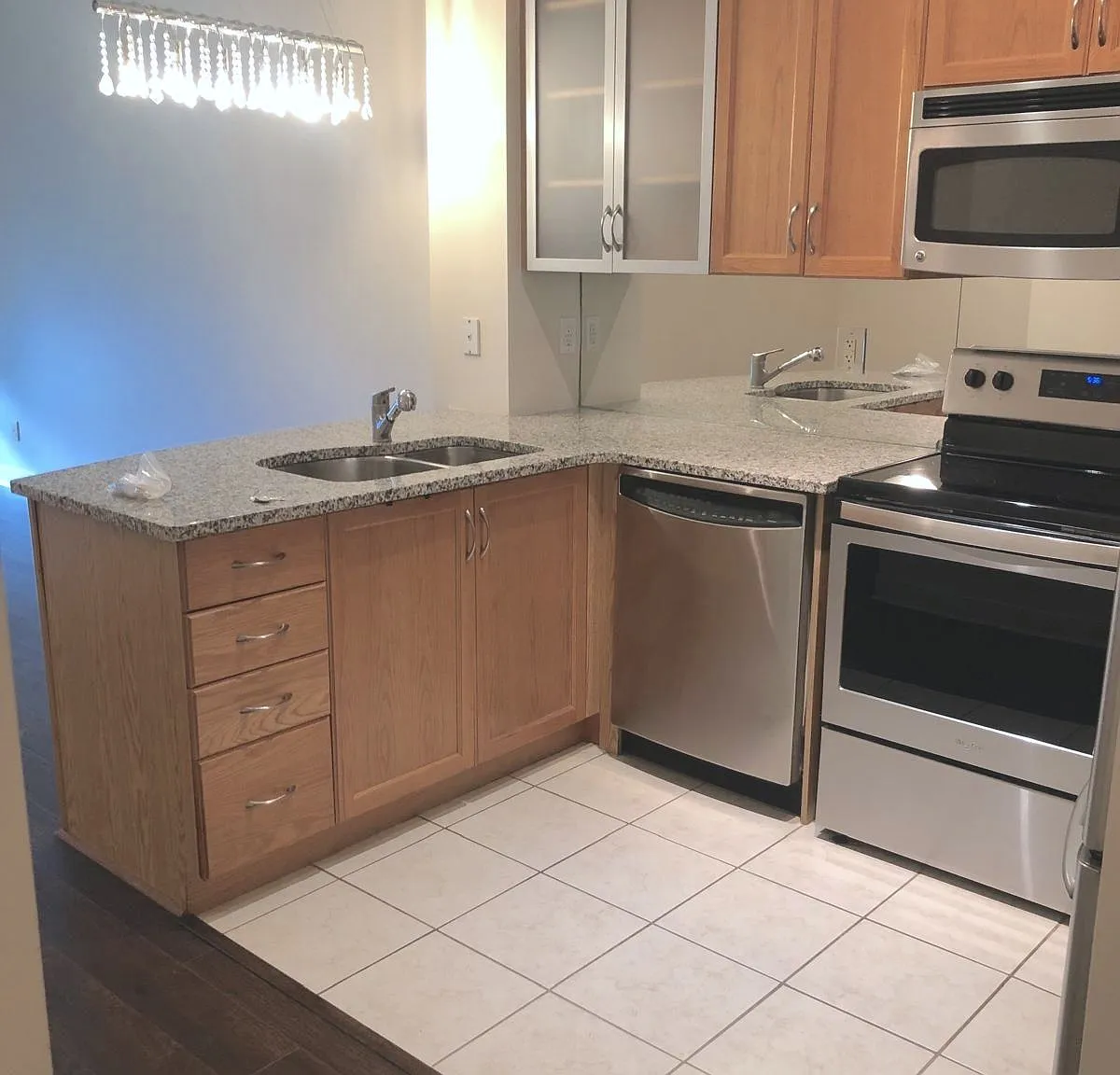 2 bed, $2,840 — Photo 1