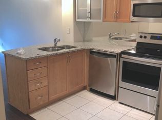 18 Yorkville Ave #209, Toronto, ON M4W 3Y8