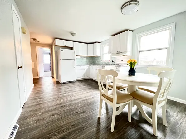 133 Sunshine Dr Floor 1, Buffalo, NY 14228