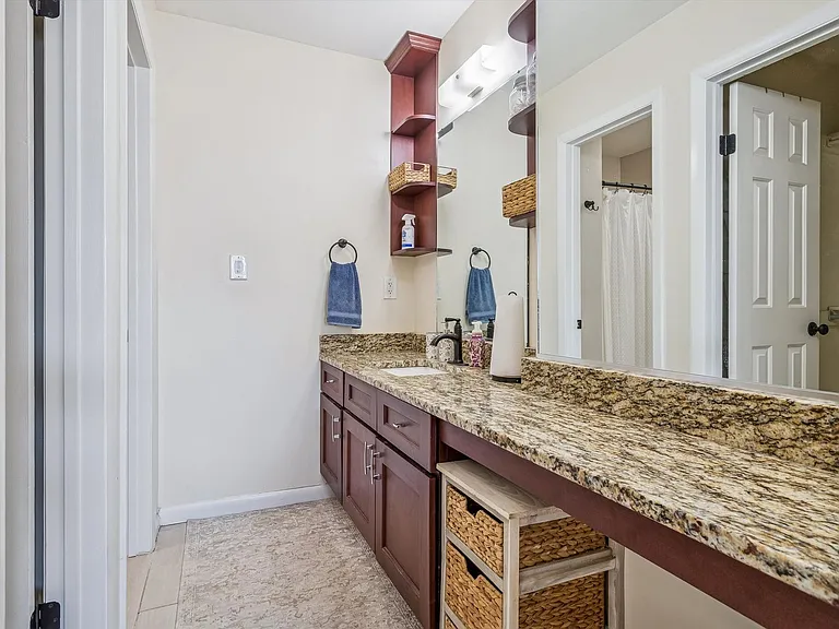 762 Quesnel Dr — Photo 23