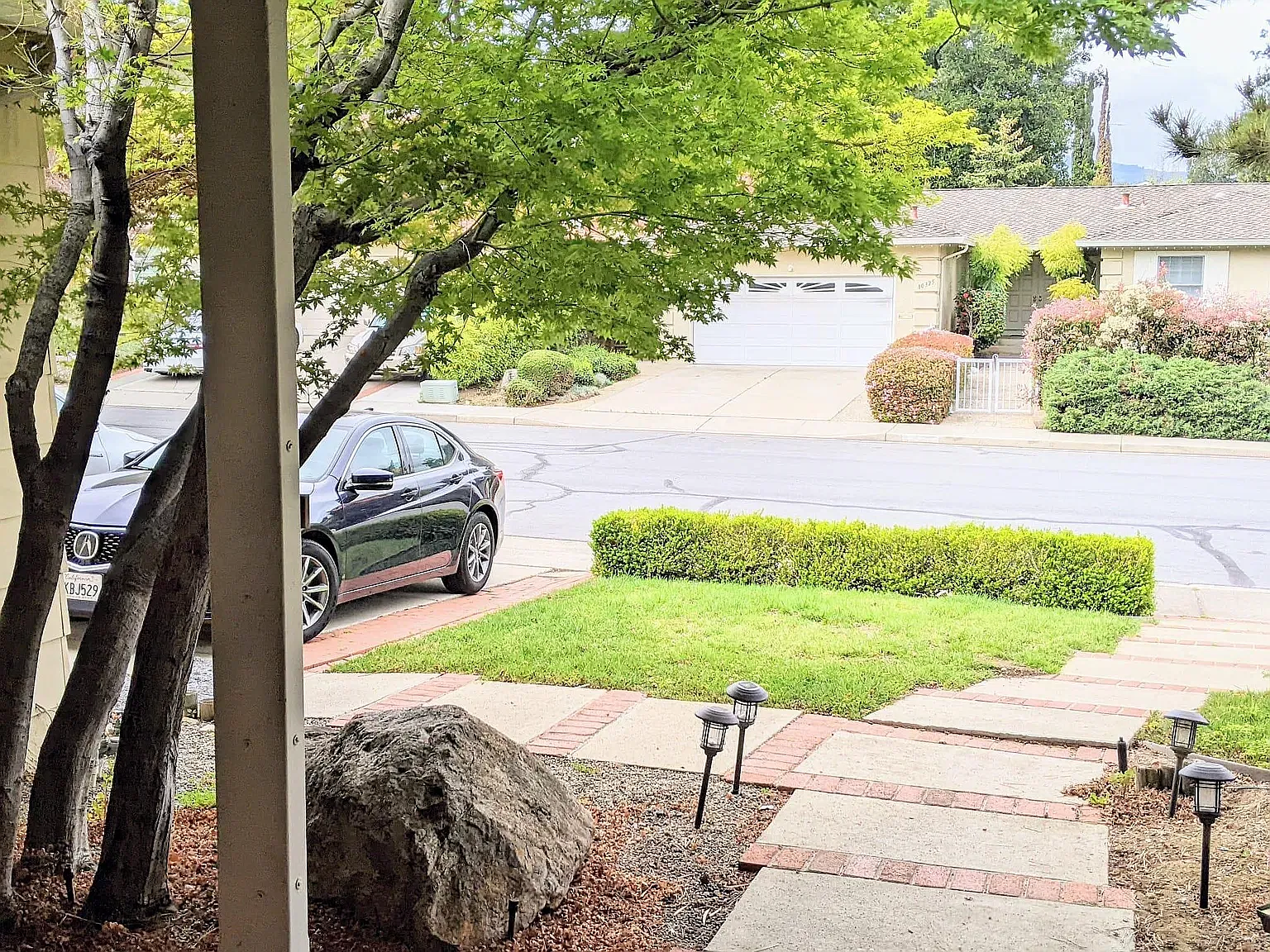 4 bed, 2.5 bath, 2233 sqft, $7,200 — Photo 3