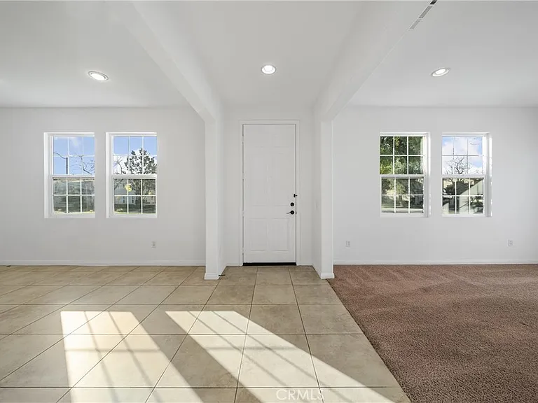 15767 Flight Ave — Photo 4
