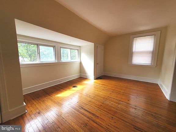 2nd image of 236 W Harvey St Floor 3