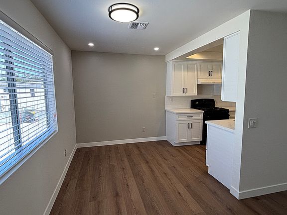 3rd image of 512 Chestnut Ave #5