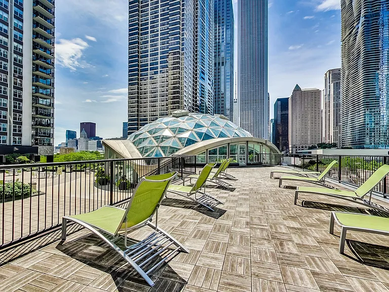 400 E Randolph St #3326 — Photo 40