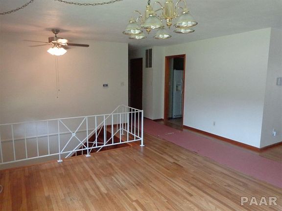 3rd image of 1923 W Northmoor Rd