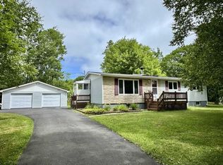 73 Westview Dr, Pictou, NS B2H 5C6