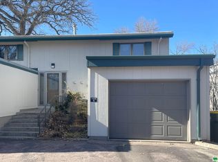 1105A Council Oak Dr, Sioux City, IA 51109
