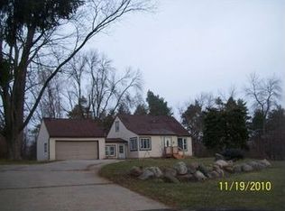 5828 Davison Rd, Lapeer, MI 48446