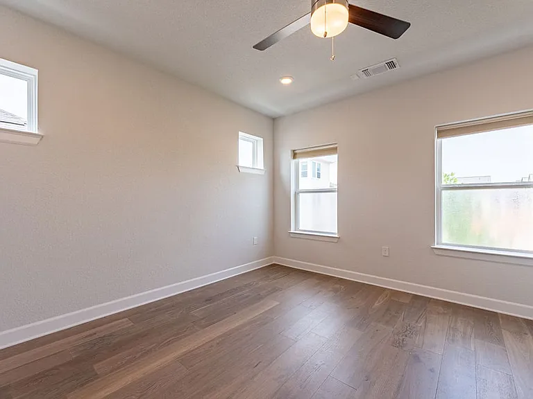 4104 Taniguchi St — Photo 7