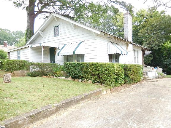 4th image of 255 E Hampton Ave