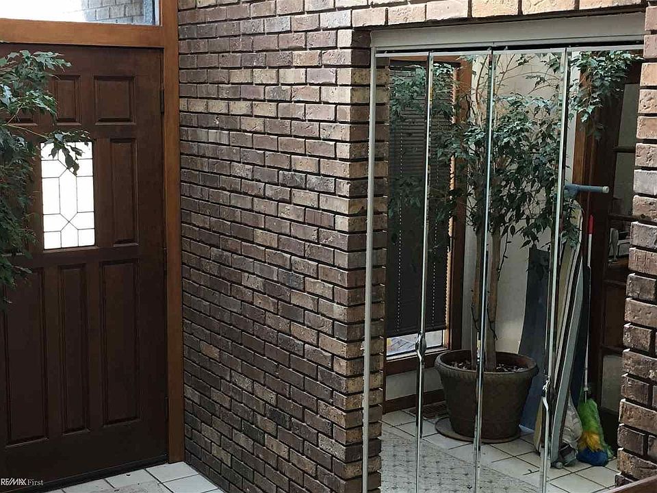 17625 N Nunneley Rd, Clinton Township, MI 48036 | Zillow