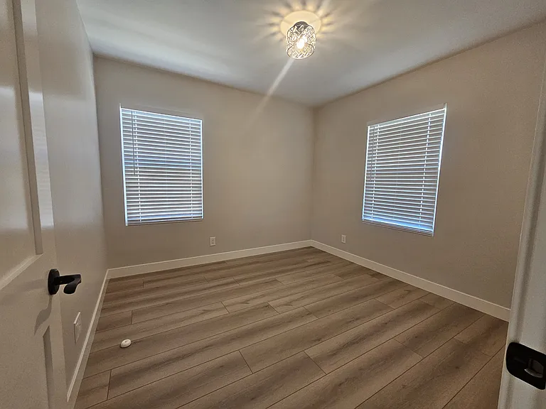 14023 Gard Ave — Photo 6