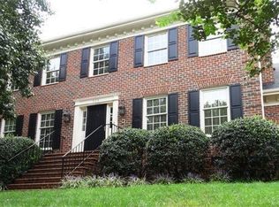525 19th Avenue Dr NW, Hickory, NC 28601