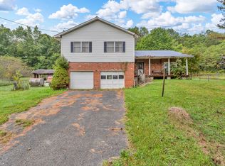 173 Cemetery Rd, Charmco, WV 25958