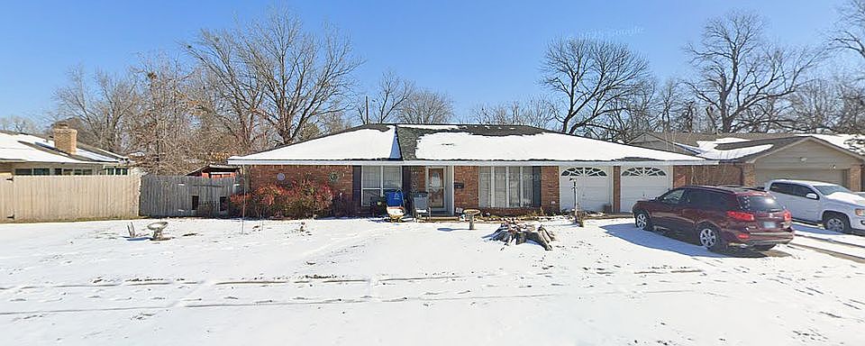 1st image of 3815 S 82nd Ave E