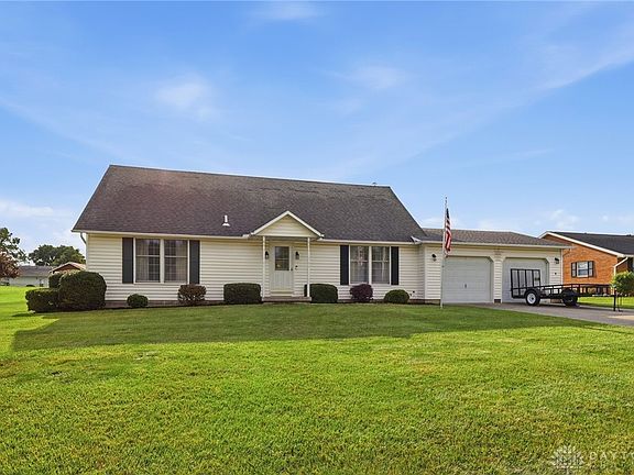 4th image of 373 New Haven Dr