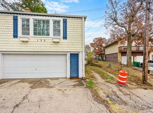 133 Cora Ave, Fox Lake, IL 60020