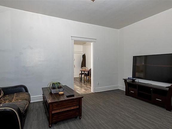 5th image of 4544 Chouteau Ave