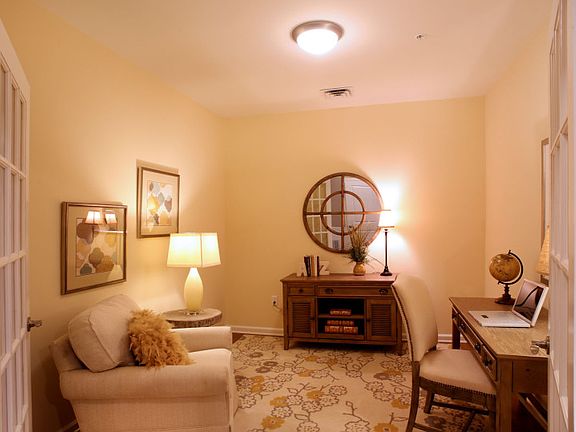 Spacious Flex Room