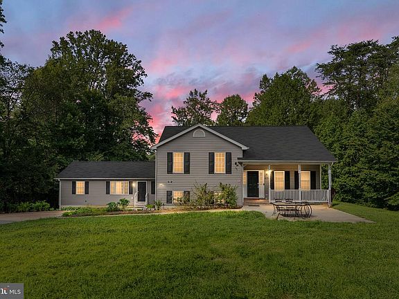 2nd image of 70 Grove Ln