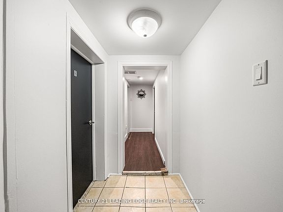 3rd image of 620 B Birchmount Rd Unit 1B