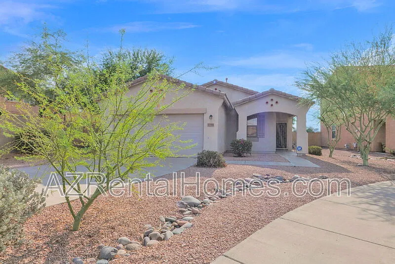 3 bed, 2.0 bath, 1634 sqft, $1,995 — Photo 2