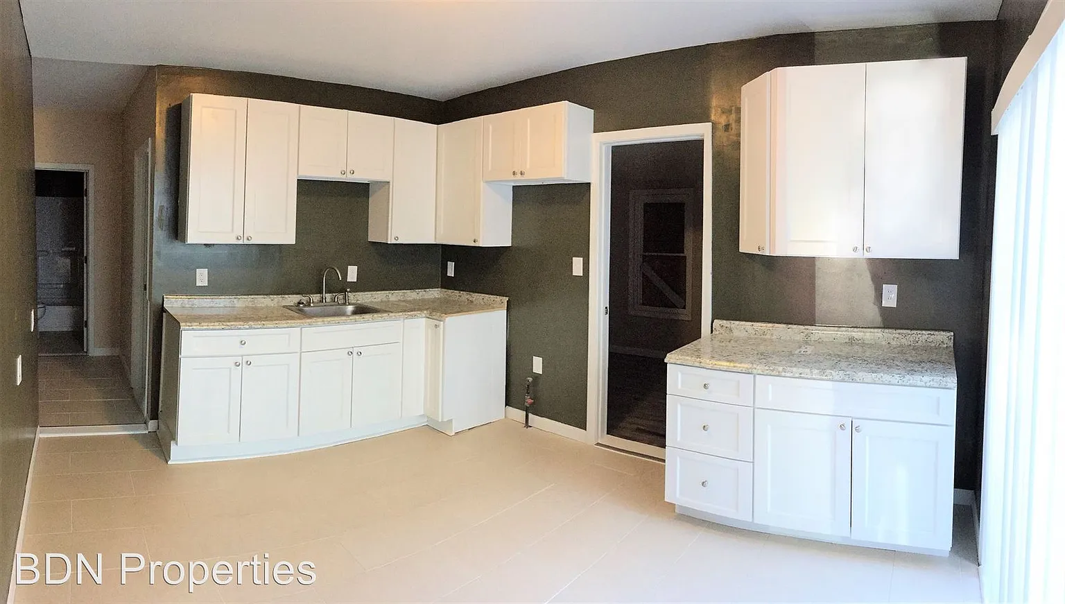 9935 Clyde Ave photo 1