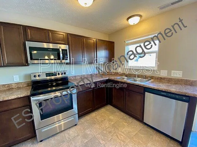 10918 Spirit Dr — Photo 13