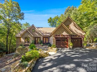 40 Ulvda Ct, Brevard, NC 28712