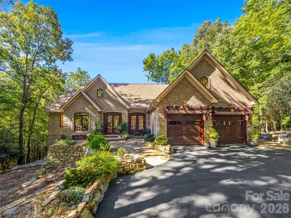 40 Ulvda Ct, Brevard, NC 28712