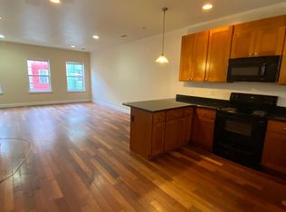 1826 N 17th St #1, Philadelphia, PA 19121