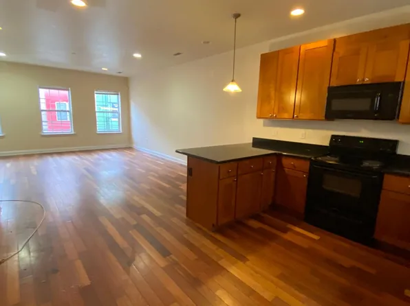 1826 N 17th St #1, Philadelphia, PA 19121