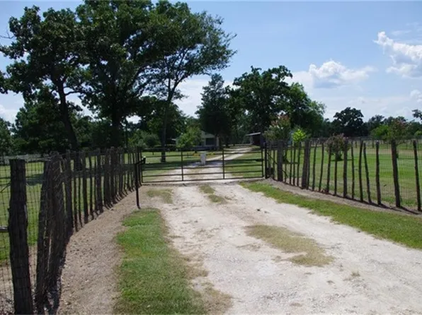 1213 Fm 405 Rd, Huntsville, TX 77320
