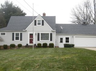 2233 Country Club Dr, Wickliffe, OH