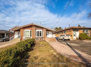 32 Marbury Cres, Toronto, ON M3A 2G2
