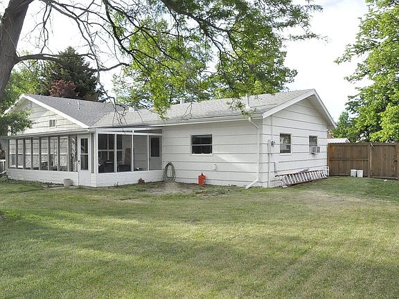 Yard & back of house