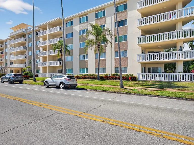 1200 N Shore Dr NE #201 — Photo 58