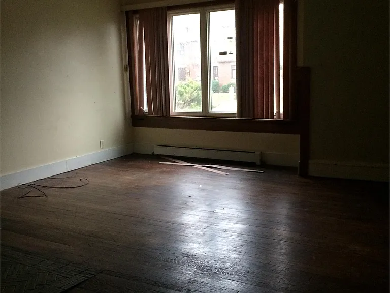 130 Leland Ave — Photo 2
