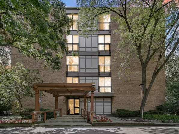 5820 Oakwood Dr Unit 1D, Lisle, IL 60532