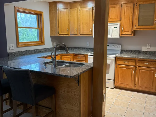 38 John Paul Ln, Coventry, CT 06238