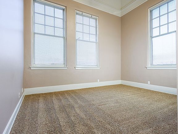5th image of 2120 Deer Park Blvd APT 15