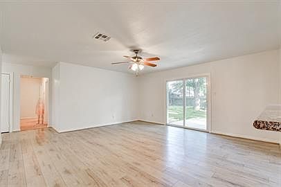 3rd image of 219 Schley St