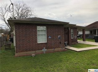 615 Stratton Ave, Seguin, TX 78155