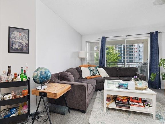 3rd image of 4868 Brentwood Dr #216
