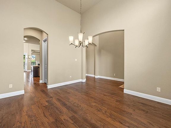 4th image of 1555 Sonnet Dr