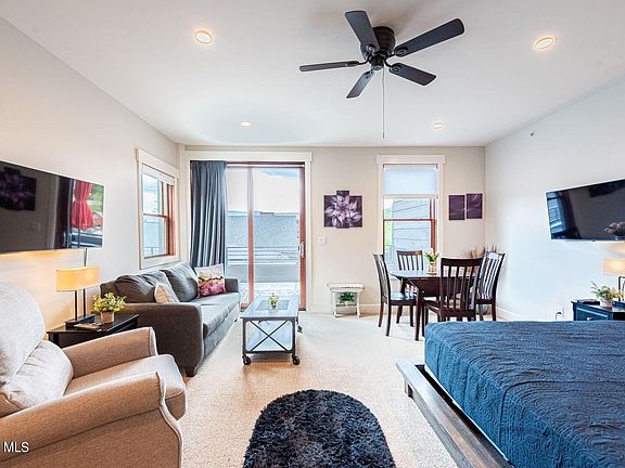 3rd image of 828 GRAND Avenue #201A