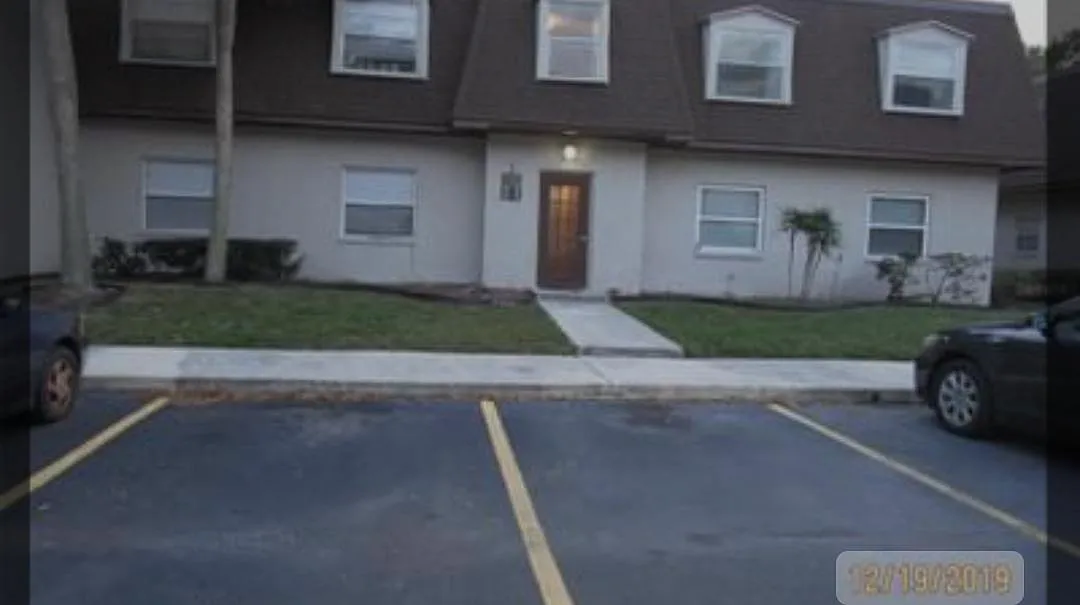 Building Photo - 9004 Tudor Dr #K203