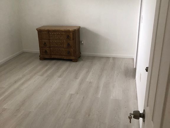 5th image of 20600 NW 7th Ave APT 102